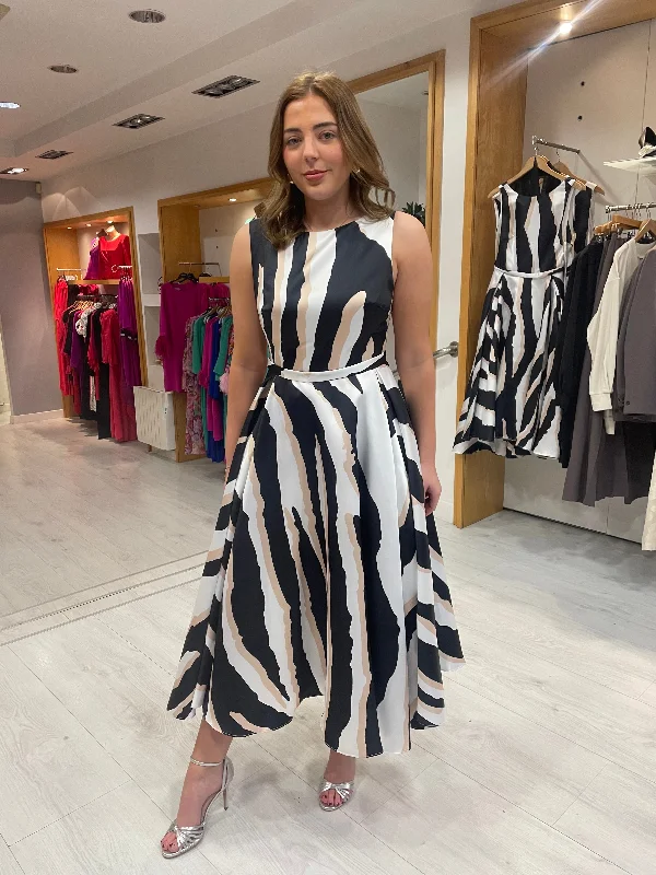 Carla Ruiz Black and White Dress With Sache
