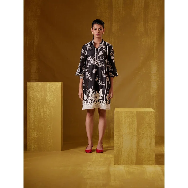 BUNKA Black Knee Length Dress