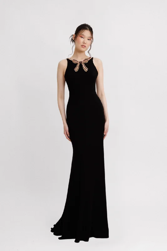 Beaded neckline sleeveless crepe dress