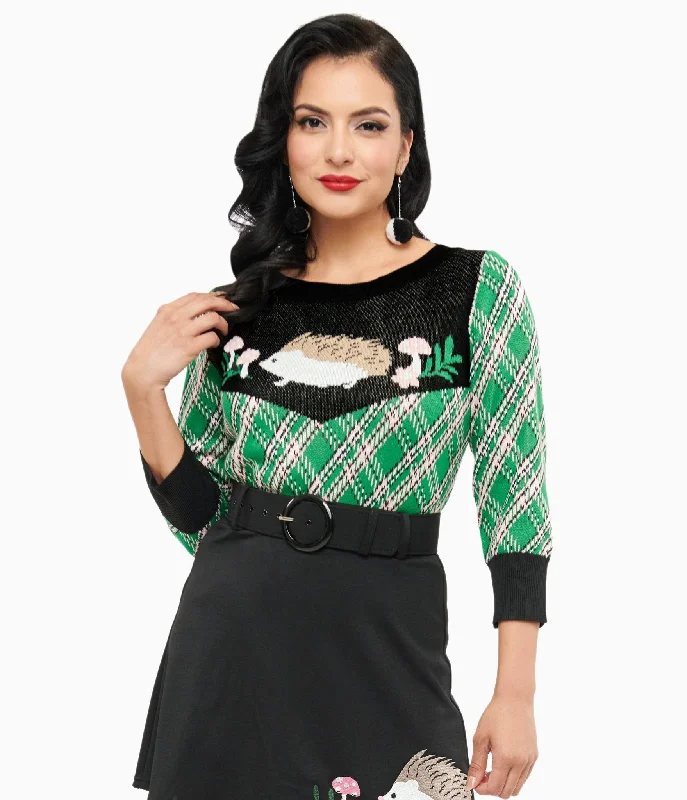 Smak Parlour 1960s Green Plaid & Hedgehog Sweater Elegant Classic Vintage