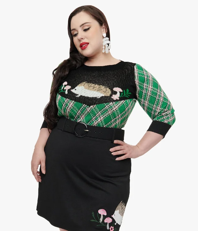 Smak Parlour Plus Size 1960s Green Plaid & Hedgehog Sweater Modern Contemporary Chic
