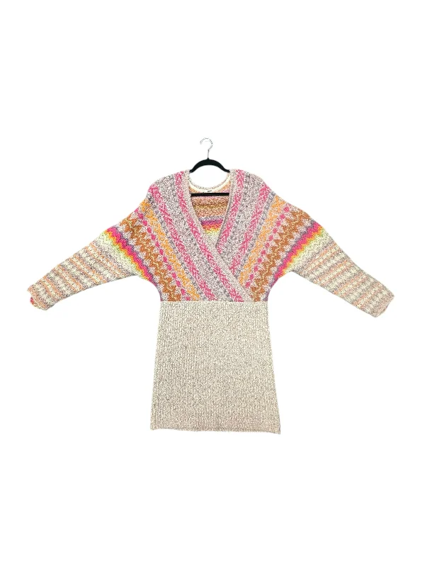 Dress Sweater By Free People In Pink, Size: Xl Solid Print Embellished