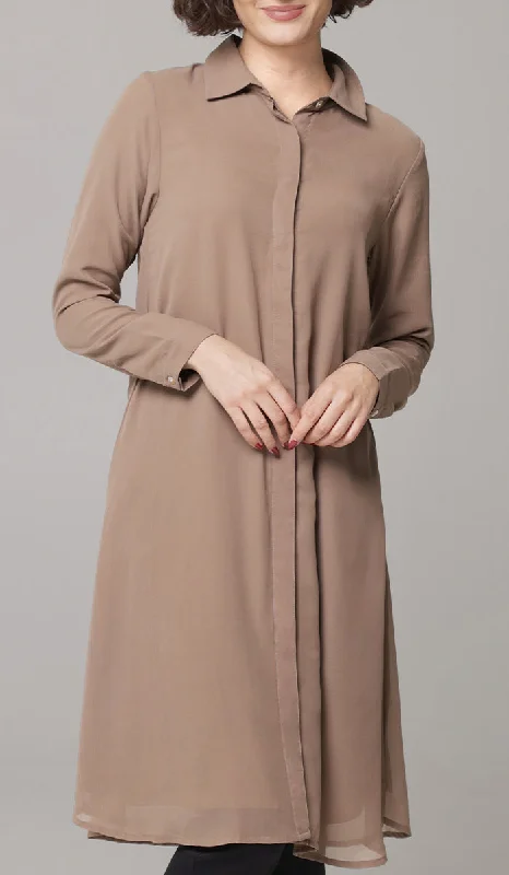 Asra Long Flowy Buttondown Shirt Jacket - Mocha - PREORDER (ships in 2 weeks) Front Pockets Side Pockets Patch Pockets Asra Long Flowy Buttondown Shirt Jacket - Mocha - PREORDER (ships in 2 weeks) Front Pockets Side Pockets Patch Pockets