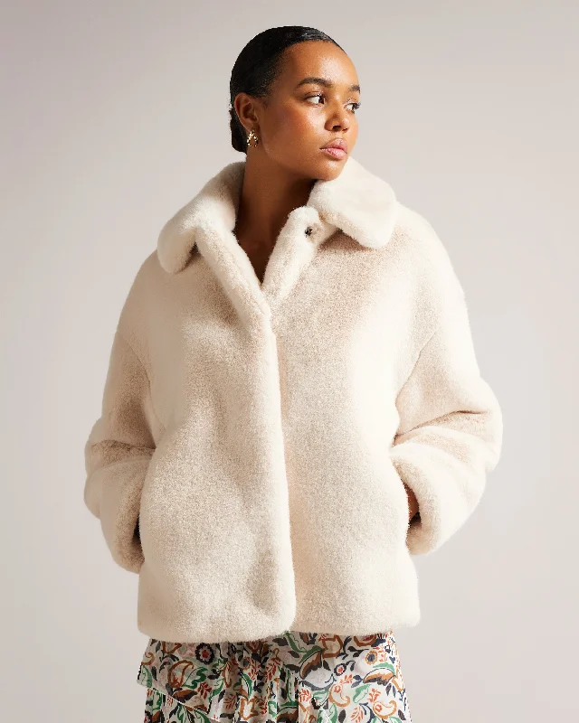 Liliam Short Faux Fur Coat With Rounded Collar Ivory Puff Shoulder Coat