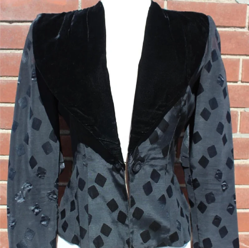 Vintage 1940s Black Jacquard Blazer, Velvet Shawl Collar, Medium Women's Vintage Suit