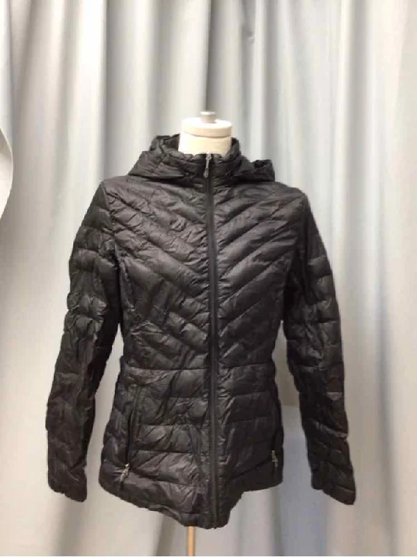 32 HEAT SIZE MEDIUM Ladies COAT